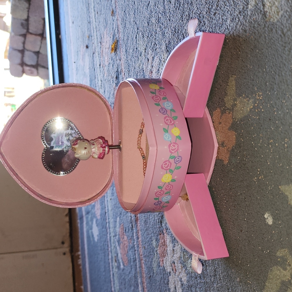 hello kitty music / jewelry box